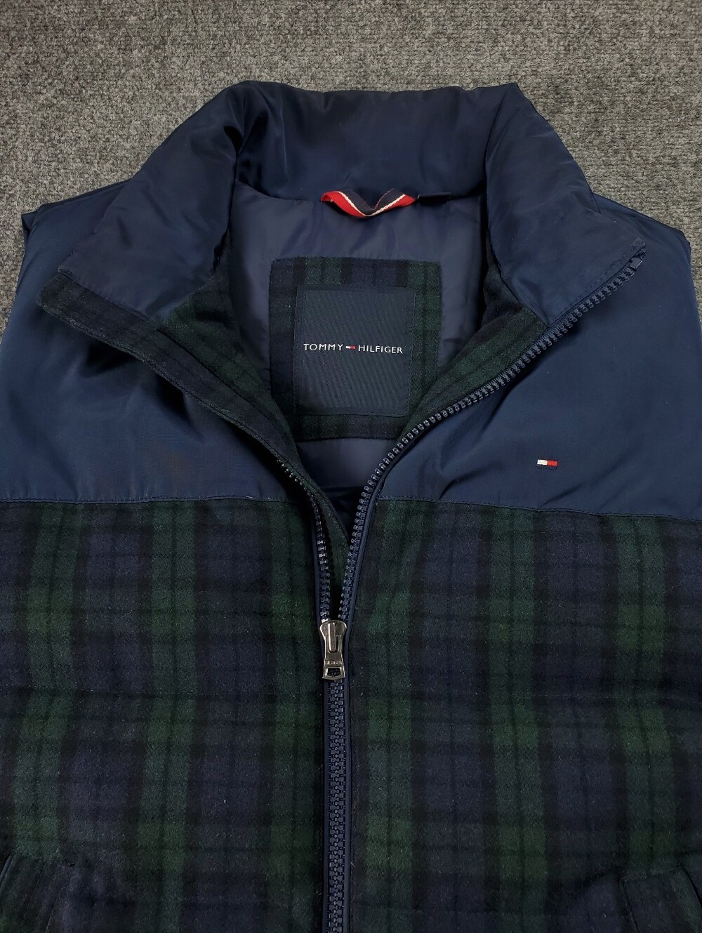 Tommy Hilfiger Wool Goose Down Puffer Vest XL Black Watch Tartan Navy Blue Green - Picture 5 of 13